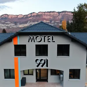 3* Hotel 991